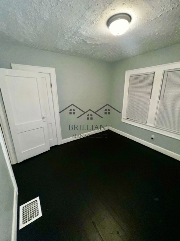 6048 East Washington Street - 6048 A